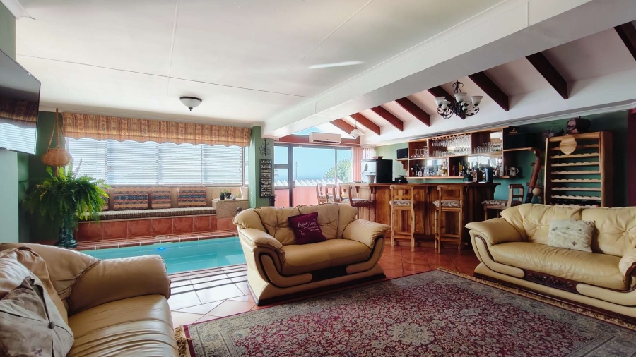 7 Bedroom Property for Sale in Bayview Western Cape